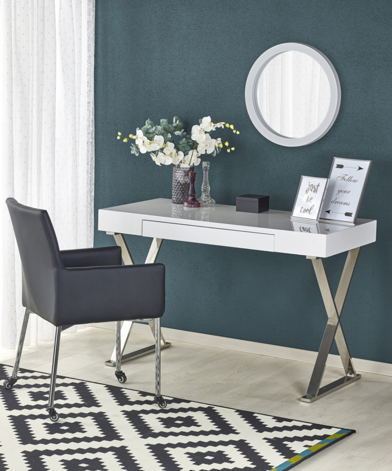 B31 desk