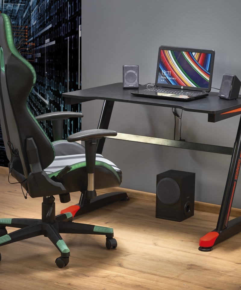 B40 desk