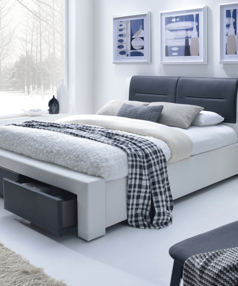 CASSANDRA S bed