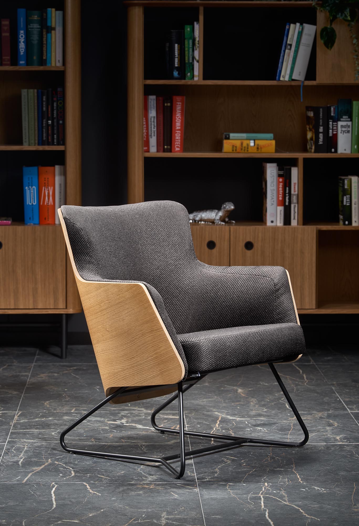 CHILLOUT leisure armchair dark grey / natural oak, legs - black - Image 5