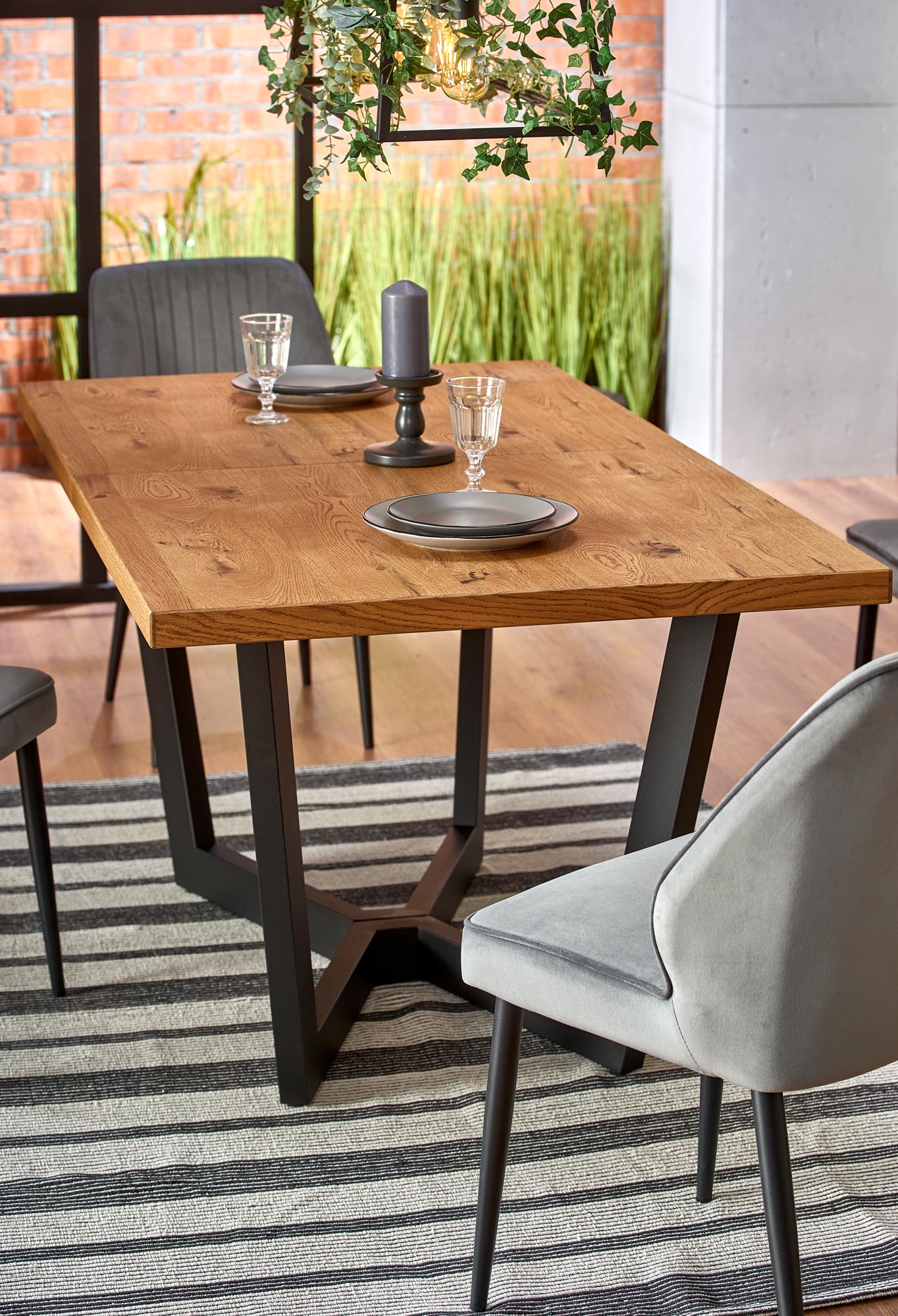 MASSIVE extension table, color: light oak / black - Image 8