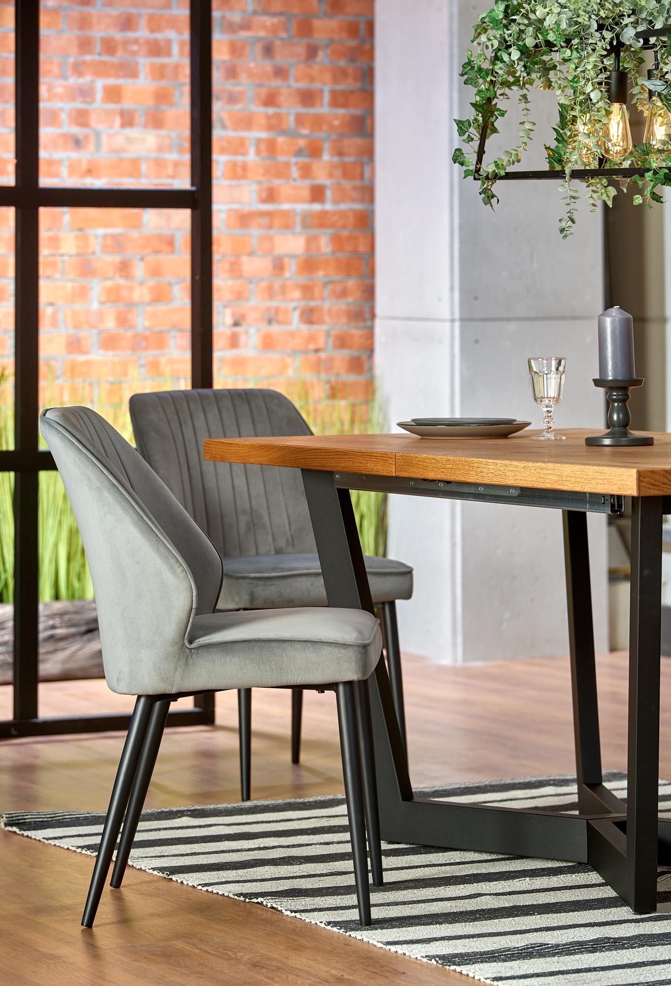 MASSIVE extension table, color: light oak / black - Image 9