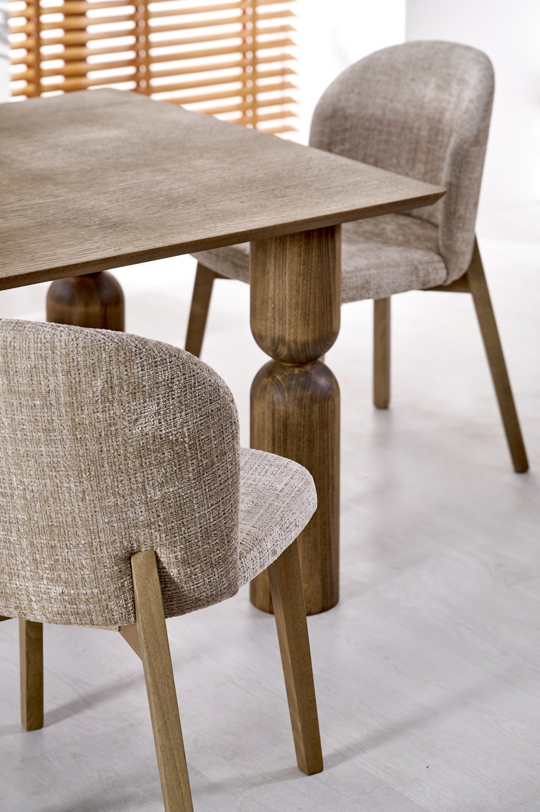 JAPANDI extension table, color: light walnut / light walnut