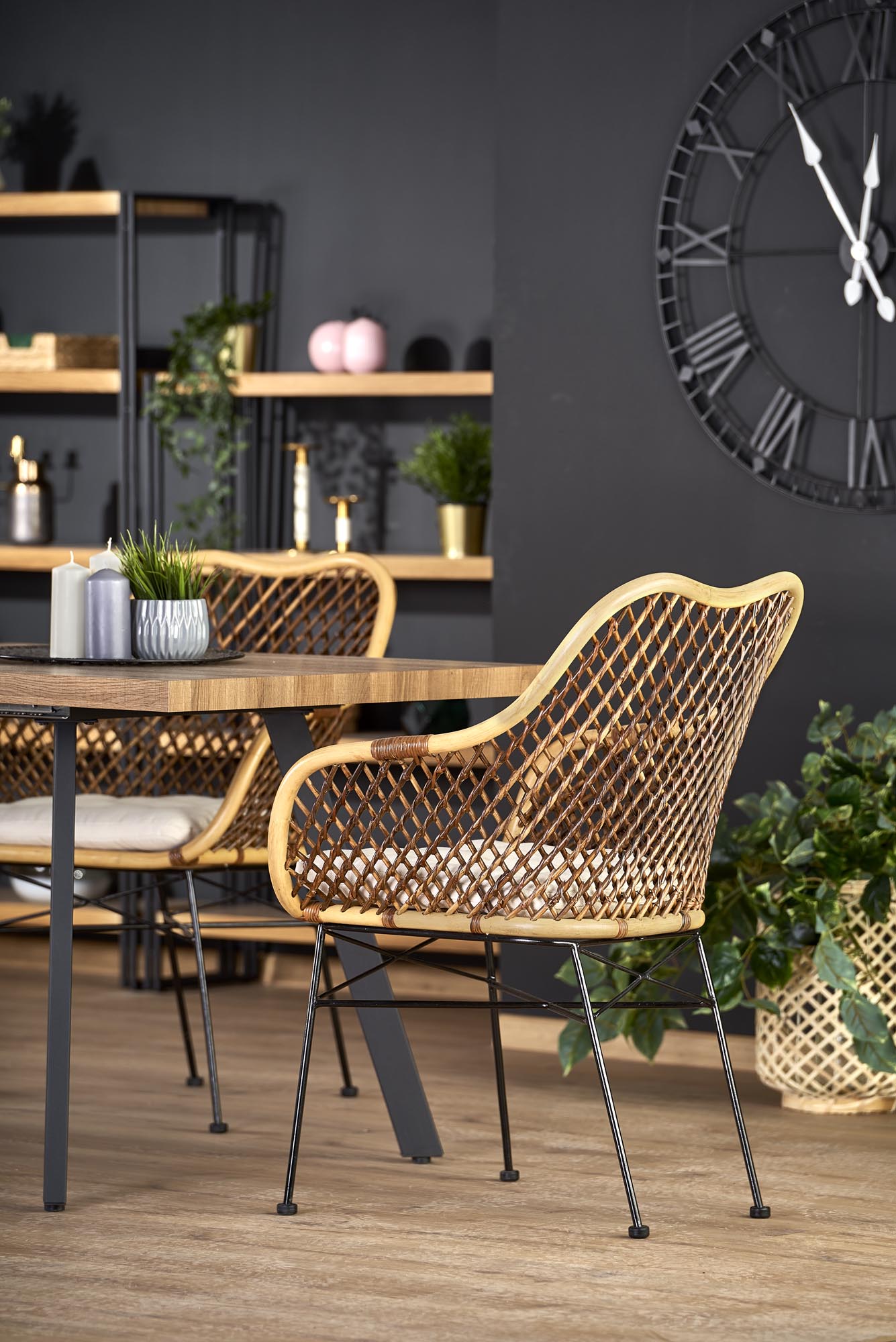 BERLIN table - Image 13