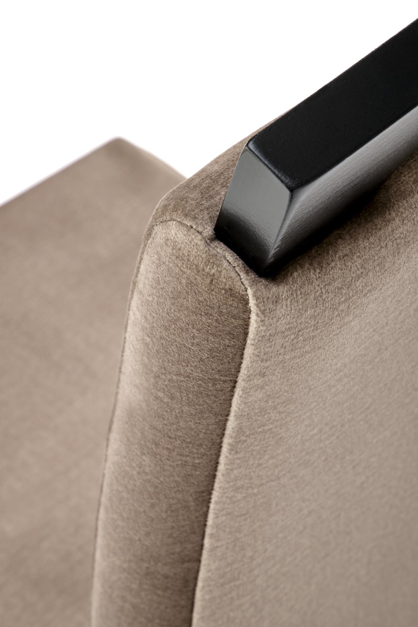 CLARION 2 chair, black / Monolith 09 (beige) - Image 8